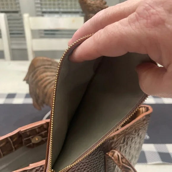 Boutique vegan leather purse - Picture 7 of 7